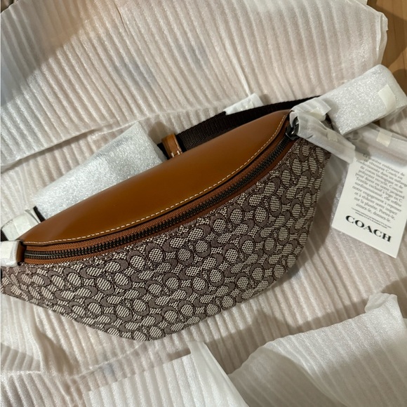 🥰 Coach Charter Belt Bag 7 In Micro Signature Jacquard Cocoa/Burnished Amber - Picture 6 of 11